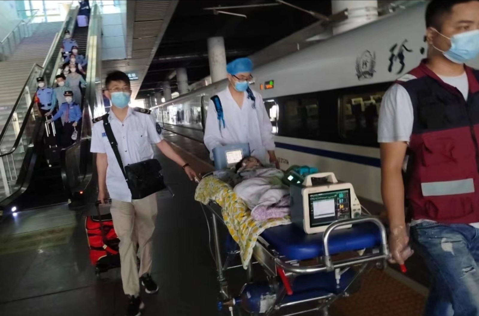 五常市高铁转运公司